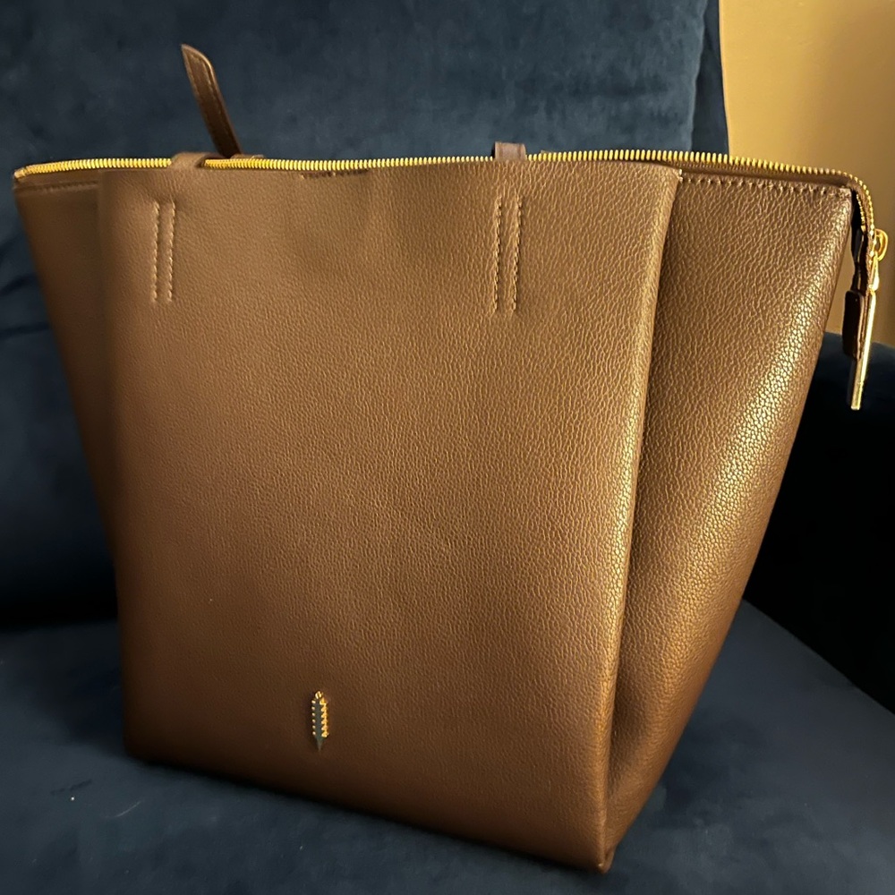 THACKER Anya Tote